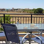 Πάρκο διακοπών Sunny View - A Stunning With Private Rooftop *