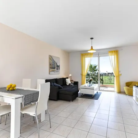 פארק נופש Sunny View - A Stunning With Private Rooftop