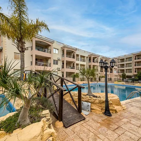 Sunny View - A Stunning With Private Rooftop Parc de vacanță Paphos