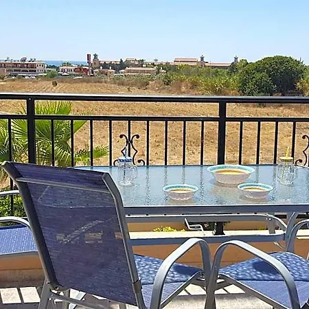 Sunny View - A Stunning With Private Rooftop Holiday park Paphos