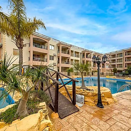 Sunny View - A Stunning With Private Rooftop Holiday park *