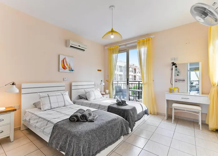 Parque de vacaciones Sunny View - A Stunning With Private Rooftop *