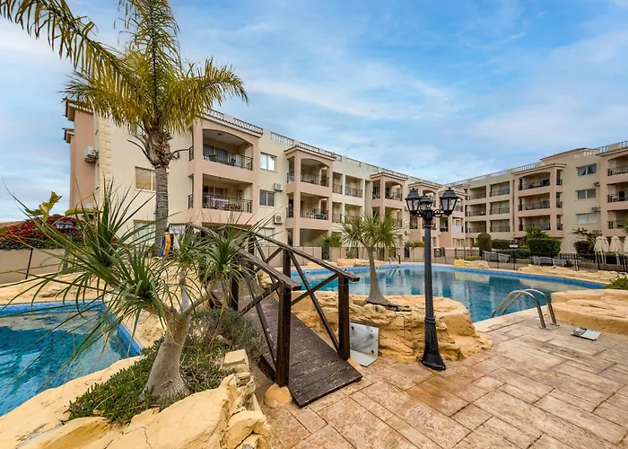 Sunny View - A Stunning With Private Rooftop Parque de vacaciones Paphos