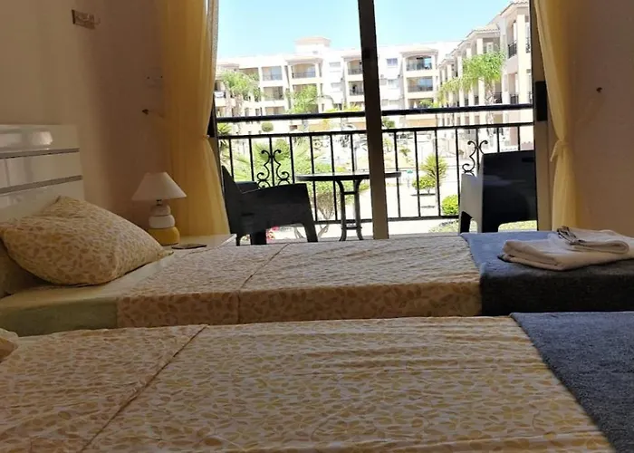 Sunny View - A Stunning With Private Rooftop Parque de vacaciones