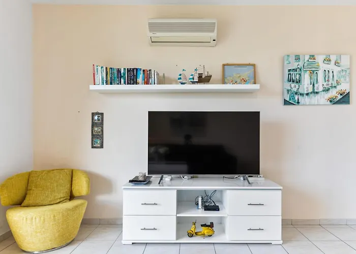 منتزه العطل Sunny View - A Stunning With Private Rooftop *